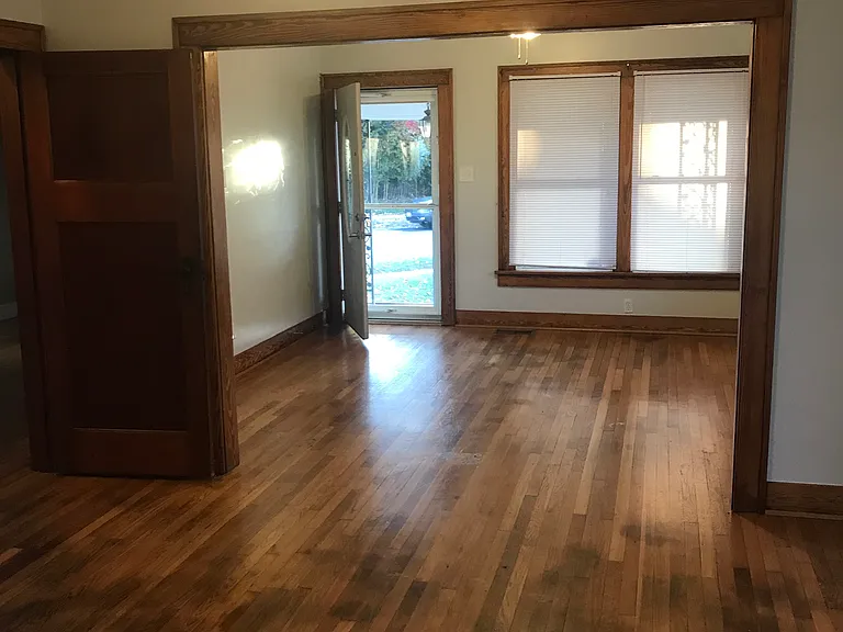 Highview Ave — Photo 8