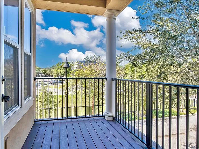 921 Taramundi Dr — Photo 24