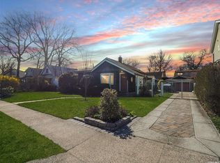 536 May St, South Hempstead, NY 11550