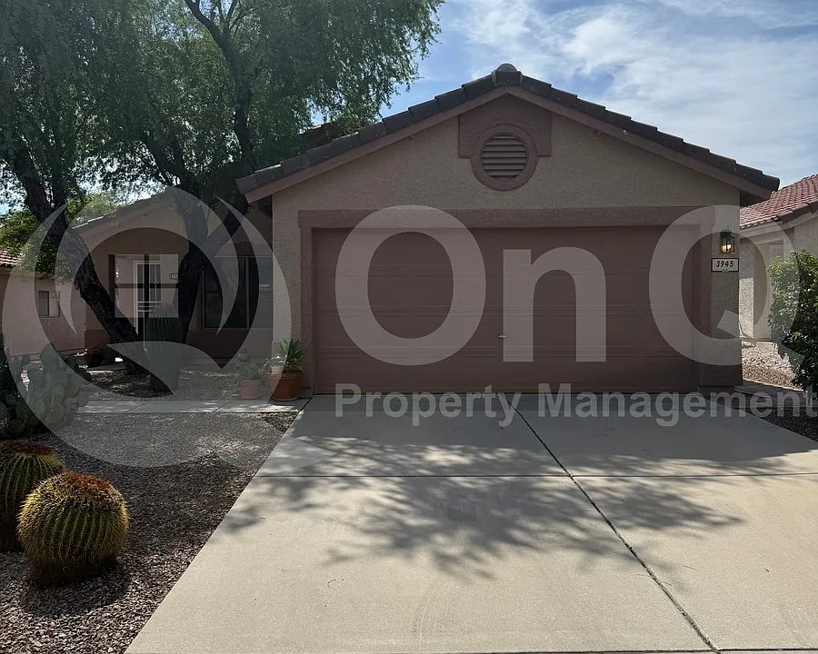 3945 W Pine Creek Way