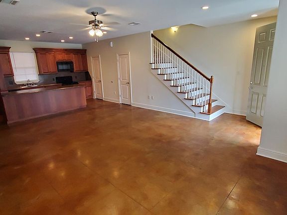 4th image of 2741 Chalet Au Nord #A