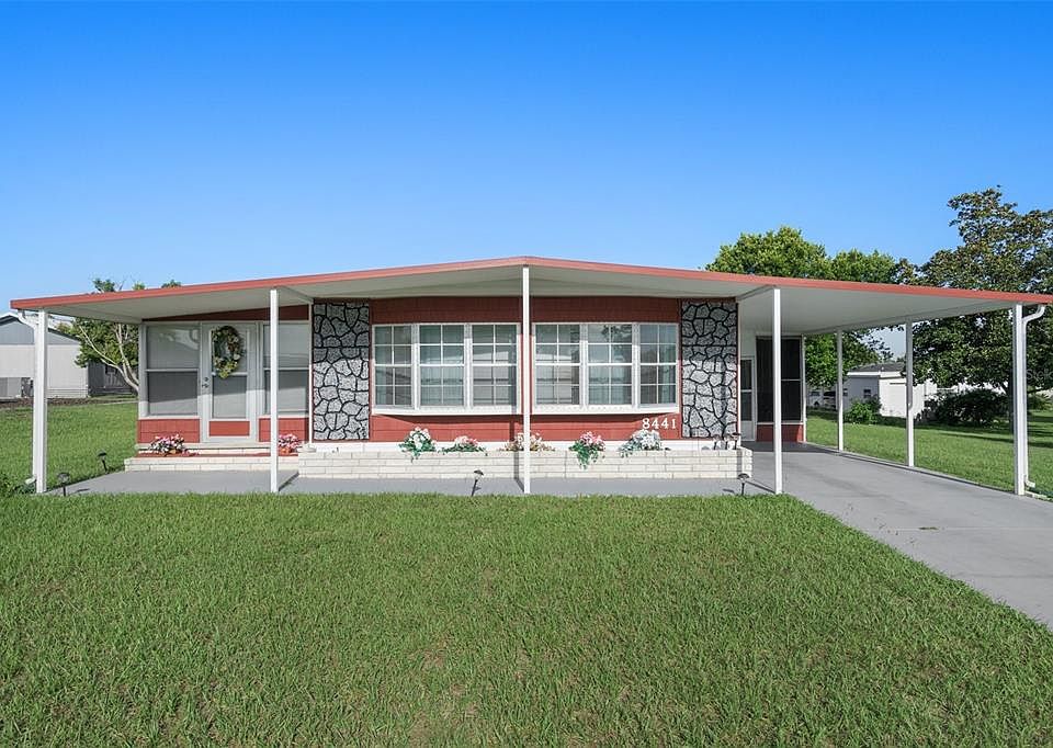 1st image of 8441 Fleetway Ave