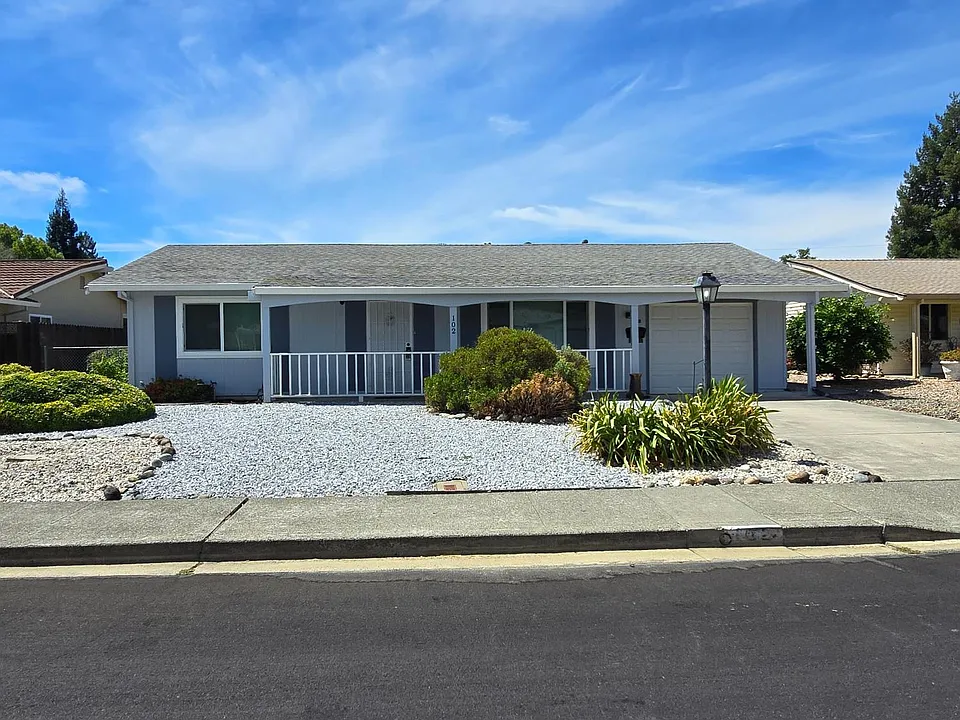 102 Lassen Cir