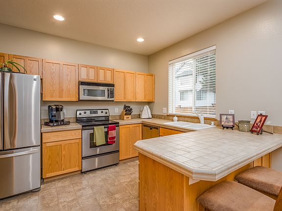 5th image of 3514 NE 96th St