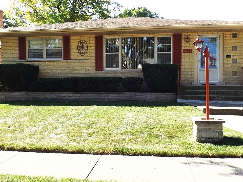 1st image of 5229 W Oak Center Dr