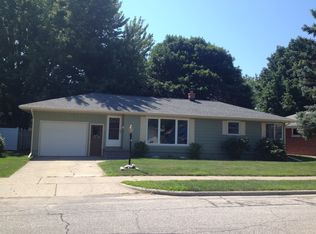 426 Arlington Ave, Grand Haven, MI 49417