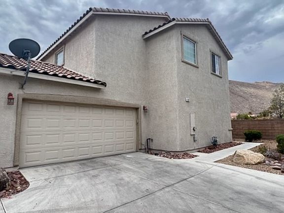 2nd image of 4107 Sparrow Rock St #1