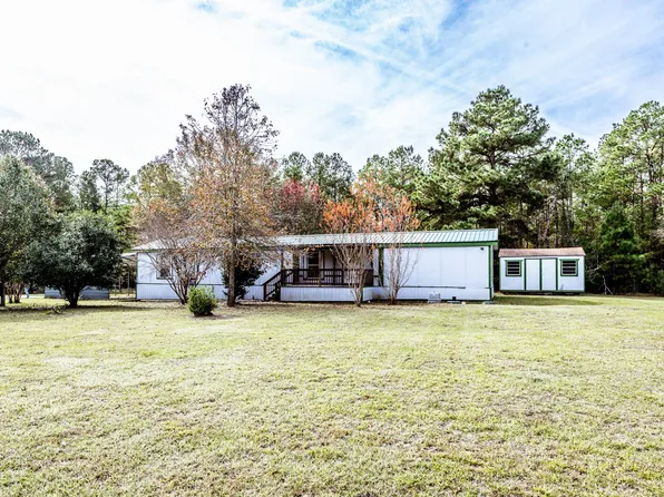 400 Marina Dr, Trinity, TX 75862