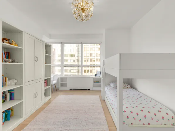 146 West 57th Street image 10 of 14