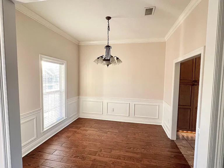 506 Laurelwood Dr — Photo 13