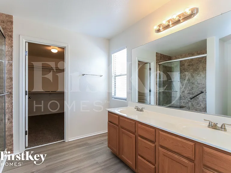 617 E Payton Cir — Photo 10