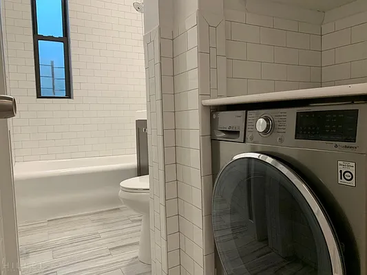 Rented by Hillel Realty Group | media 20