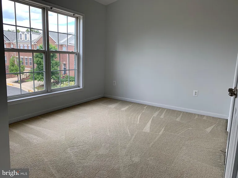 2403 Cypress Green Ln — Photo 21