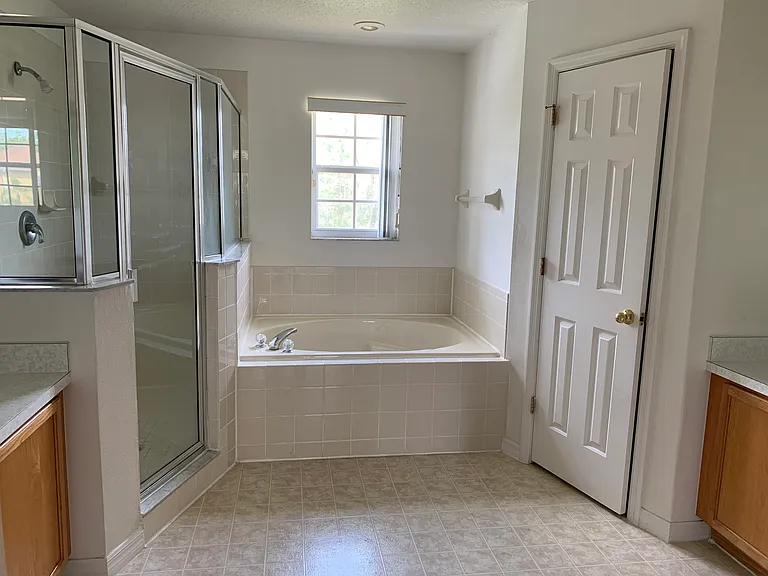 48 Cordona Dr — Photo 13