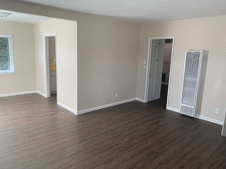 10911 Paramount Blvd — Photo 6