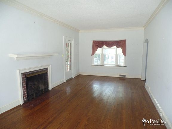 5th image of 309 Chester Ave