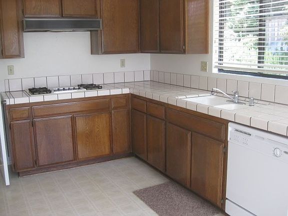 4th image of 3913 San Martine Way