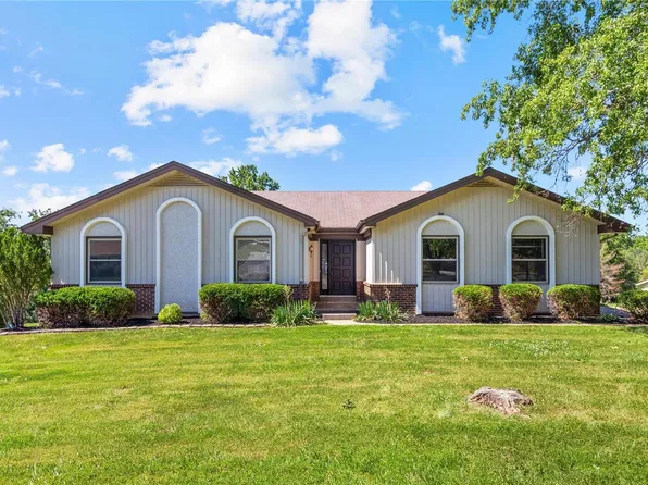 173 Rue Grand Dr, Lake Saint Louis, MO 63367