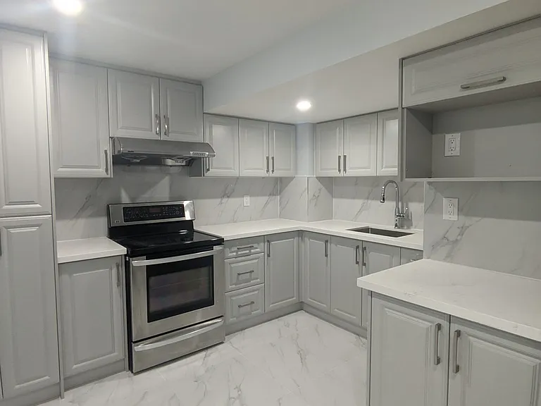 51 Britannia Ave E #LOWER LEVEL — Photo 12