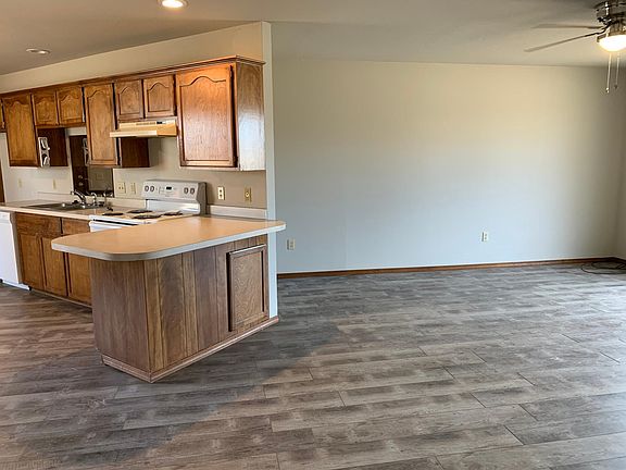2nd image of 1106 N Willow Dr #B