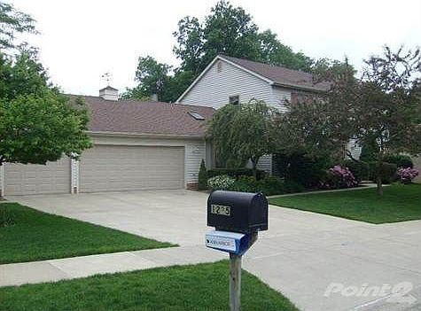 3rd image of 1225 Fairmount Dr
