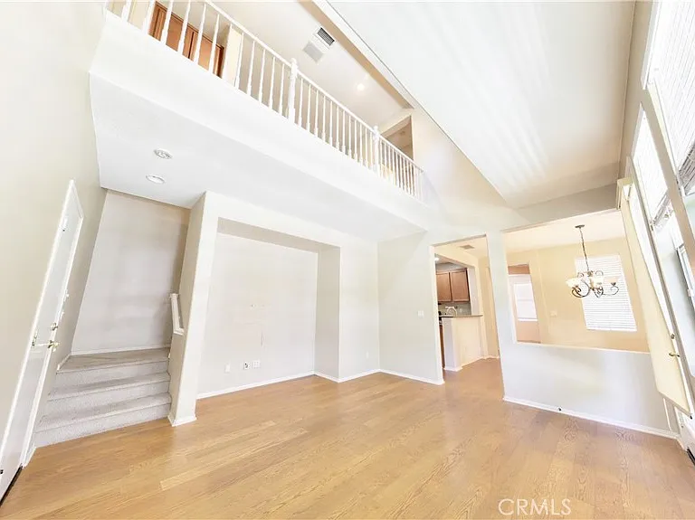 15 Elmhurst St — Photo 27