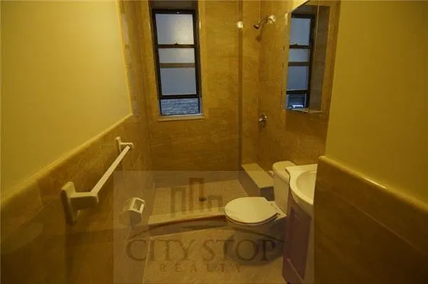 Rented by City Stop Realty | media 9