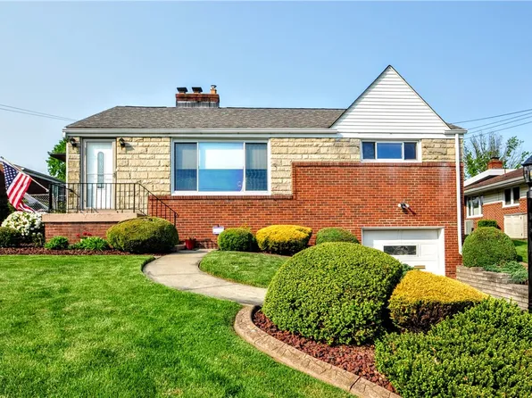 202 White Oak Dr, White Oak, PA 15131