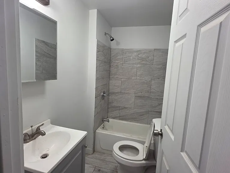 69 Frank St #1 — Photo 6