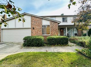 2729 Powderhorn Ridge Rd, Rochester Hills, MI 48309