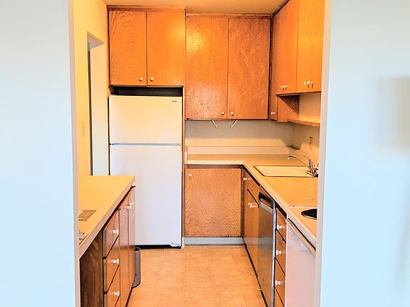 3rd image of 833 N Humboldt St APT 308