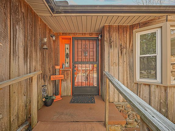 4th image of 2500 N 29th St