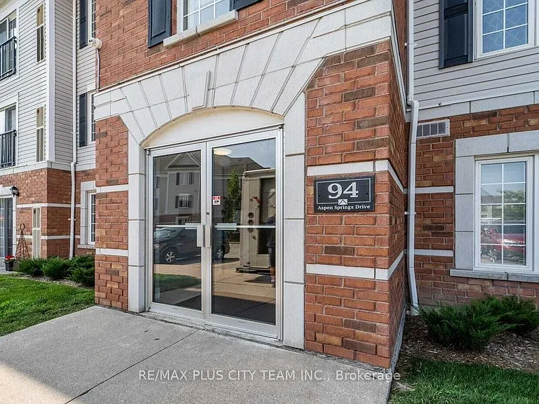 94 Aspen Springs Dr #201 — Photo 2