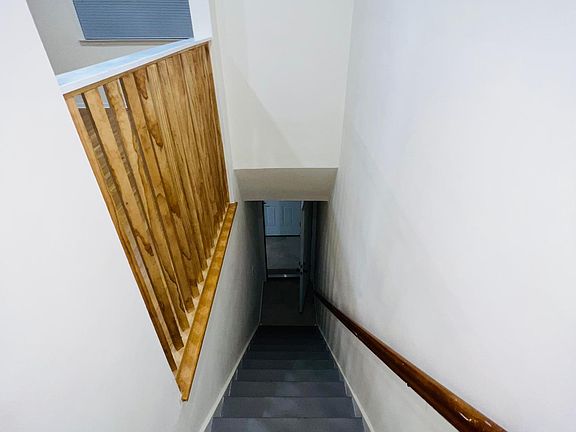 3rd image of 11 Hodges Pl #2A