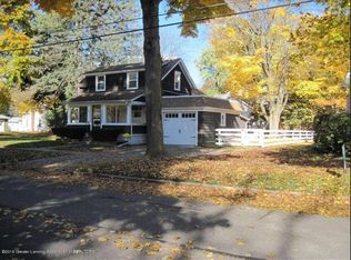 303 E Shaw St, Charlotte, MI