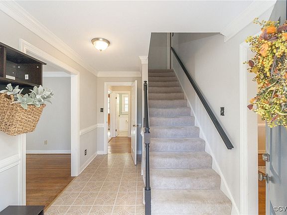 4th image of 2234 Lancashire Dr
