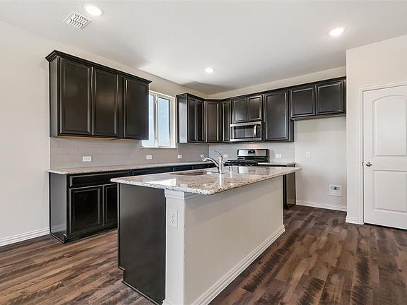 3rd image of 106 Austero Dr