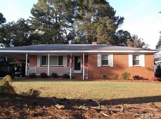 508 W Chestnut St, Selma, NC 27576