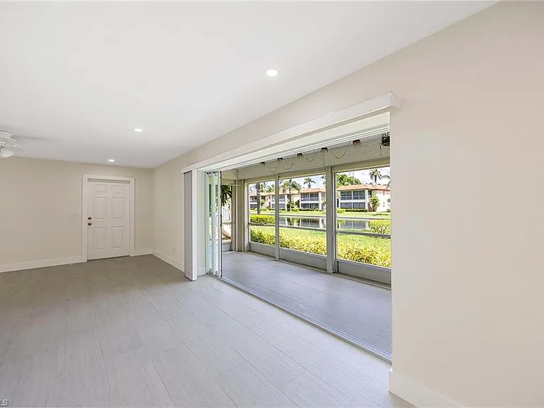 1155 Sandpiper St #F7 — Photo 18