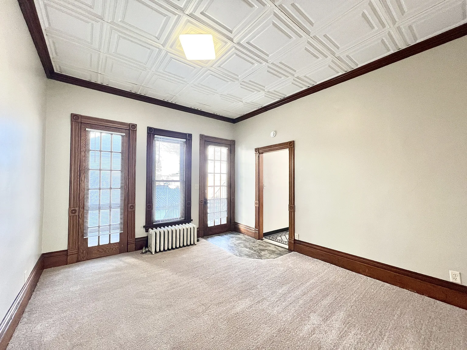747 Parker Ave - 749 — Photo 3