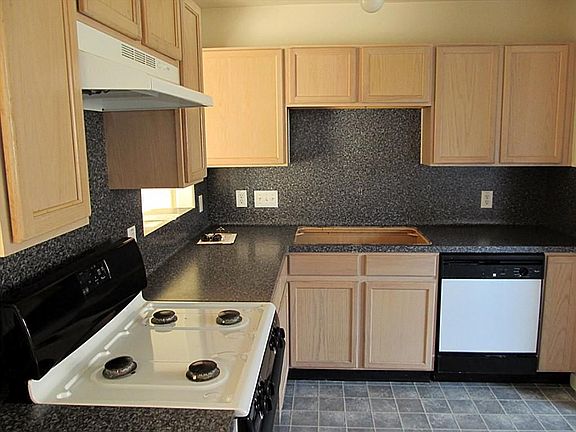 4th image of 727 Hollandbridge Ln