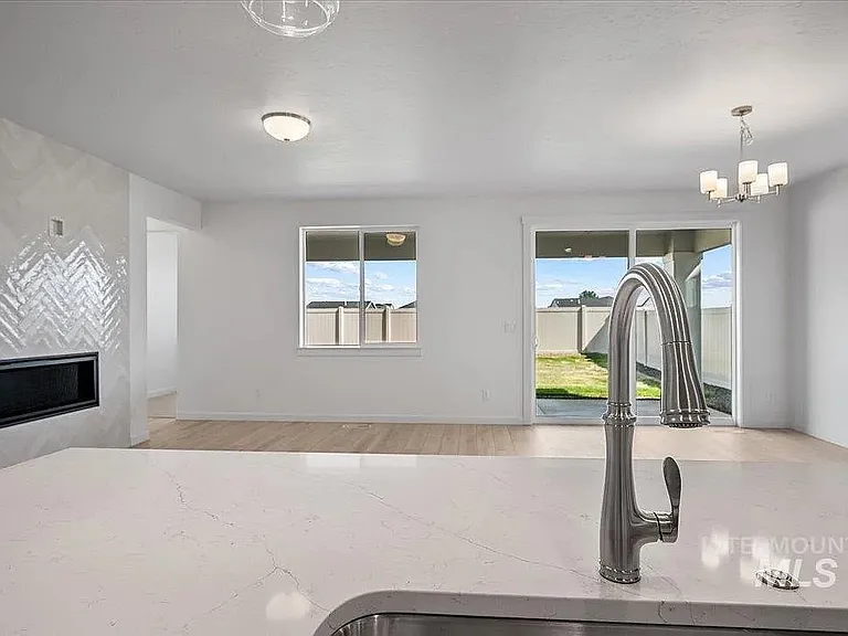 6102 W Pewter Point — Photo 3