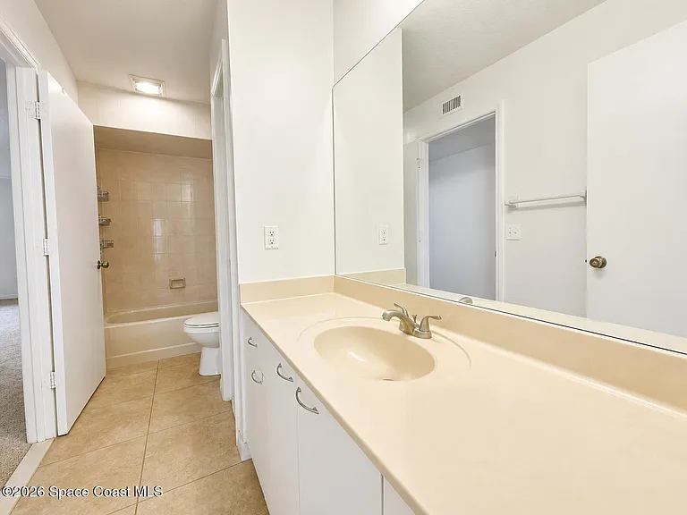 295 Provincial Dr — Photo 10