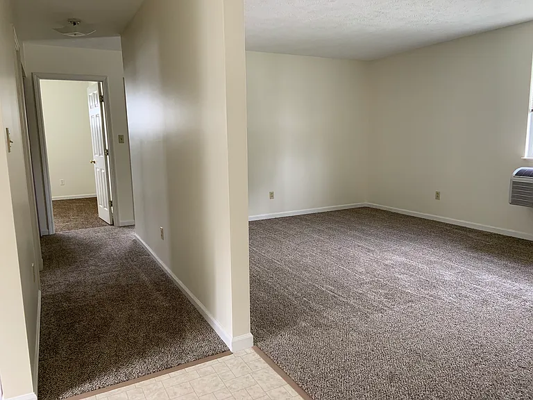 1153 Steubenville Ave — Photo 13