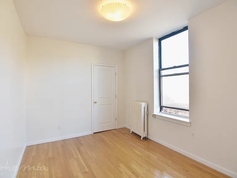 545 Edgecombe Ave #5D — Photo 3