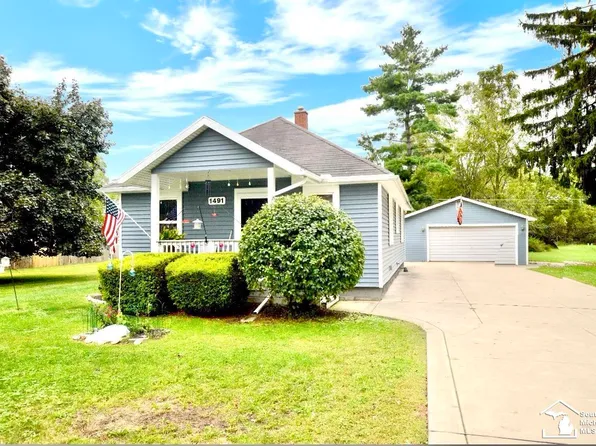 1491 Hendricks Dr, Monroe, MI 48162