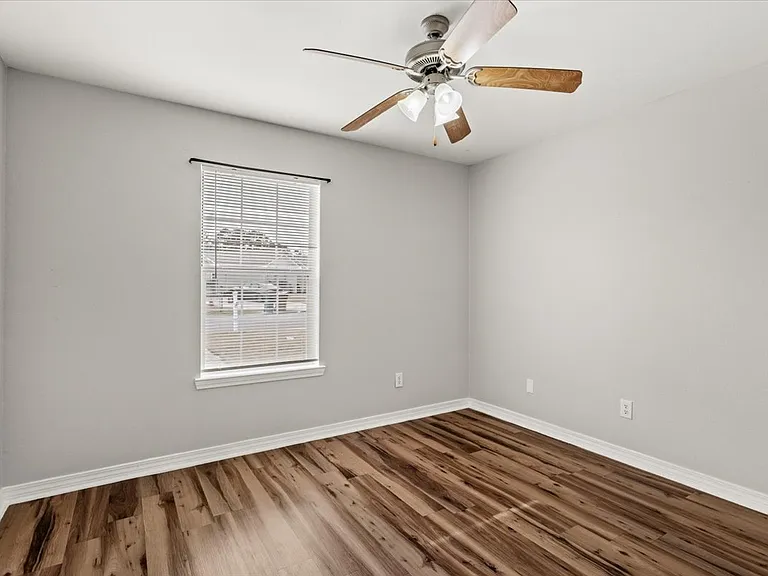 5467 Quail Creek Cir — Photo 24