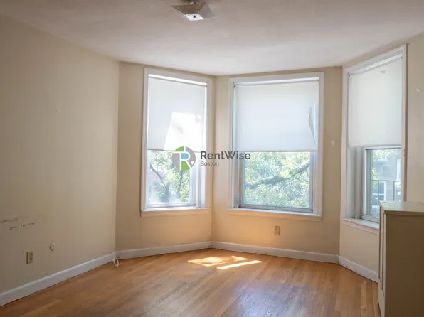 1132 Commonwealth Ave, Boston, MA