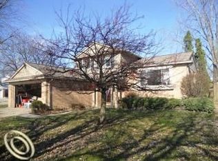 42788 Saltz Rd, Canton, MI 48187