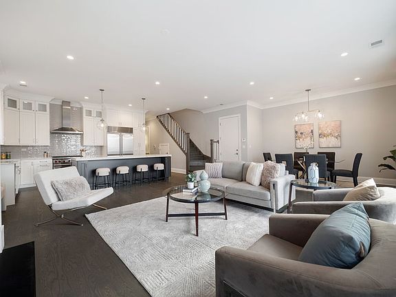 4th image of 2649 N Racine Ave #3N